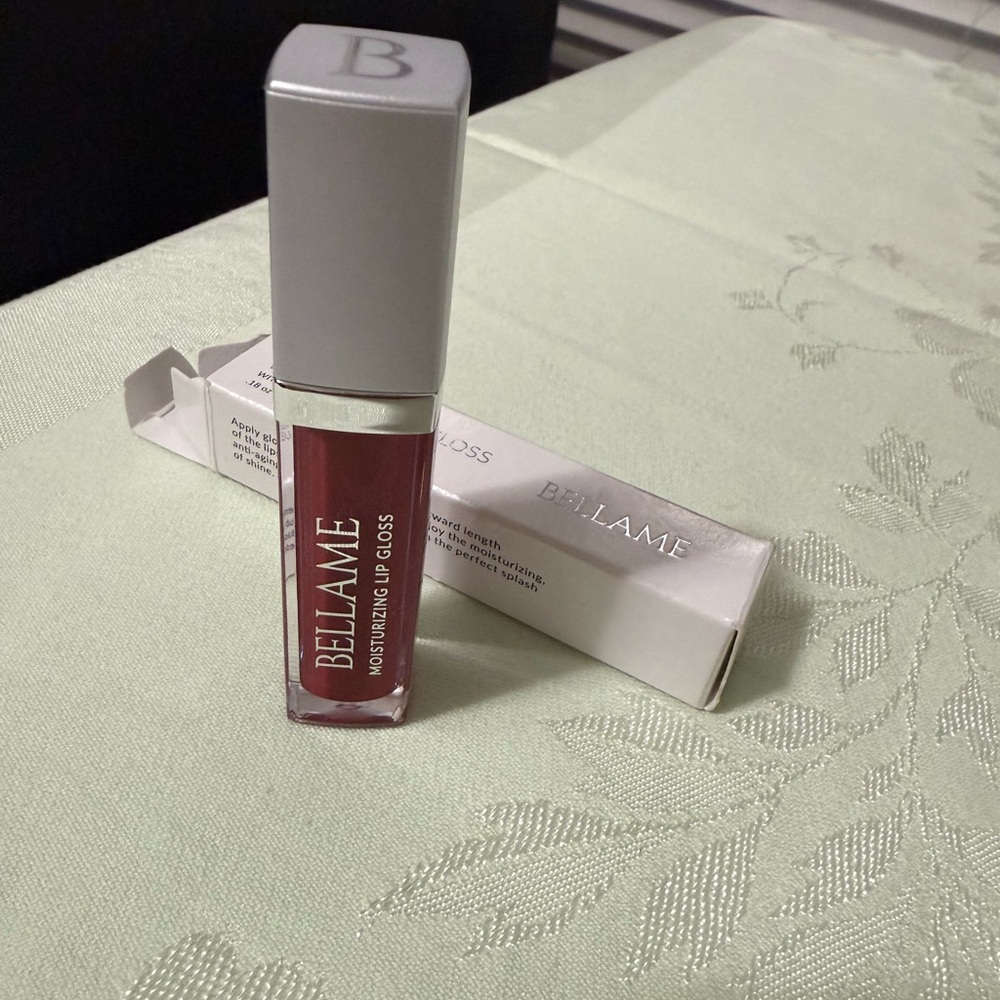 Bellame Lip Lacquer & Gloss in Tulsa (Deep Berry Pink)
